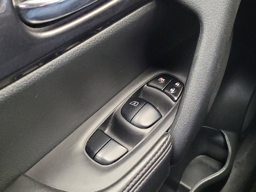 Used 2019 Nissan Rogue S w/ Special Edition Package image 27