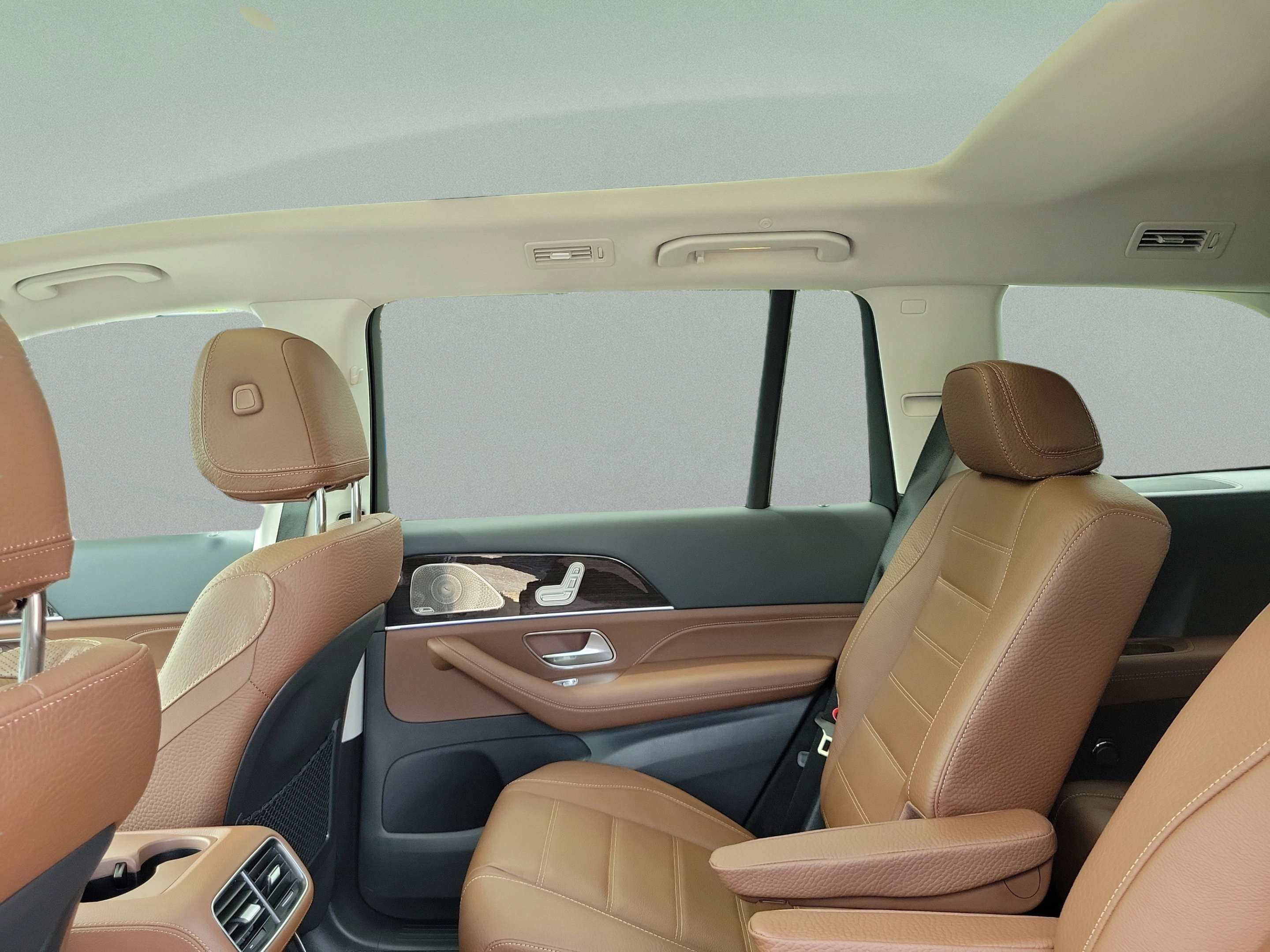 New 2026 Mercedes-Benz GLS 450 4MATIC image 6