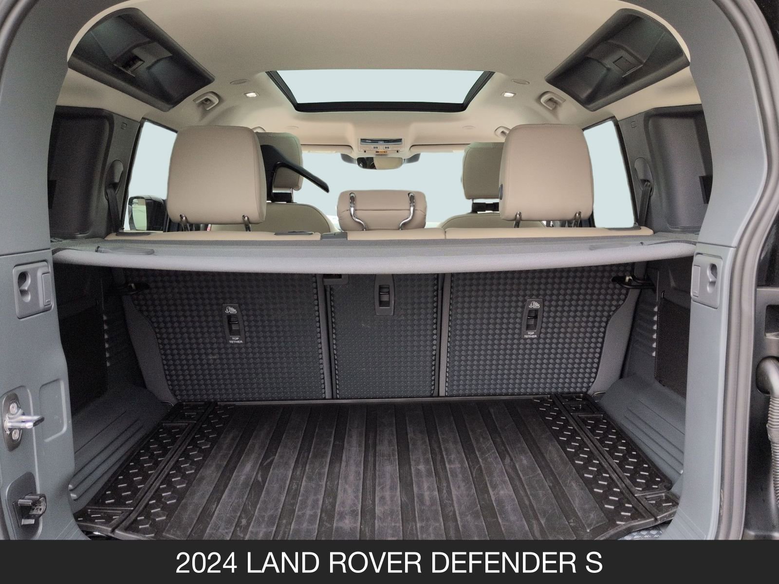 Used 2024 Land Rover Defender 110 S image 21