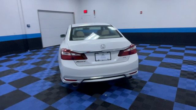 Used 2017 Honda Accord EX-L image 7