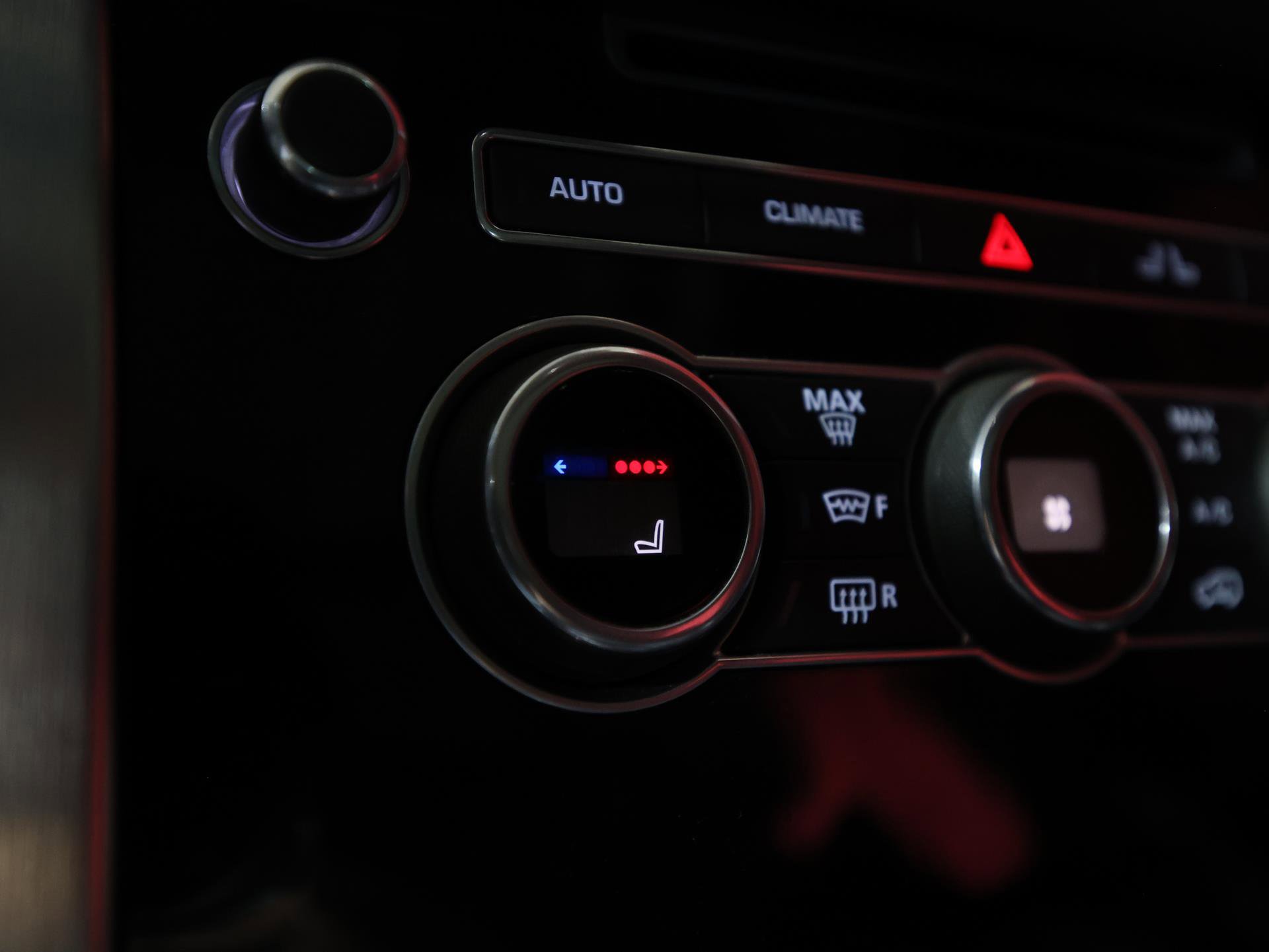 Used 2016 Land Rover Range Rover Supercharged image 24