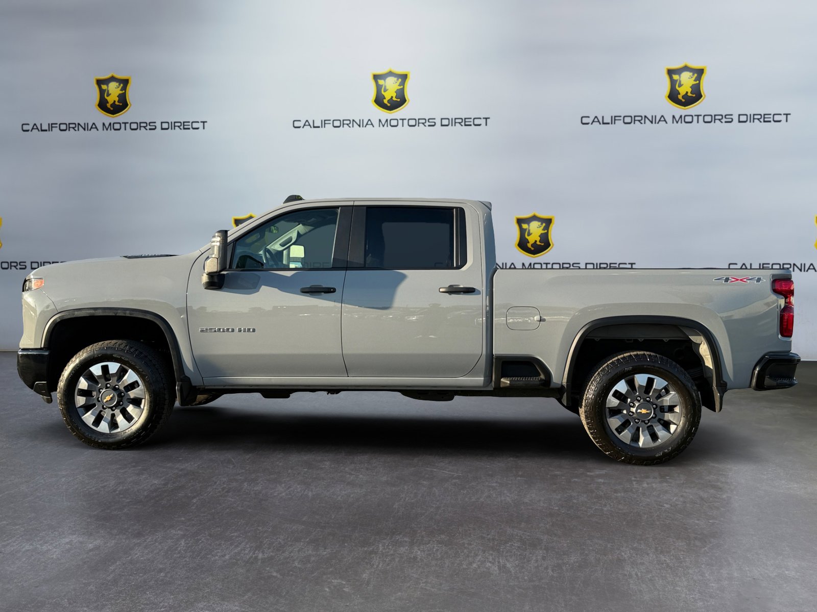 Used 2024 Chevrolet Silverado 2500 Custom w/ Custom Convenience Package image 2