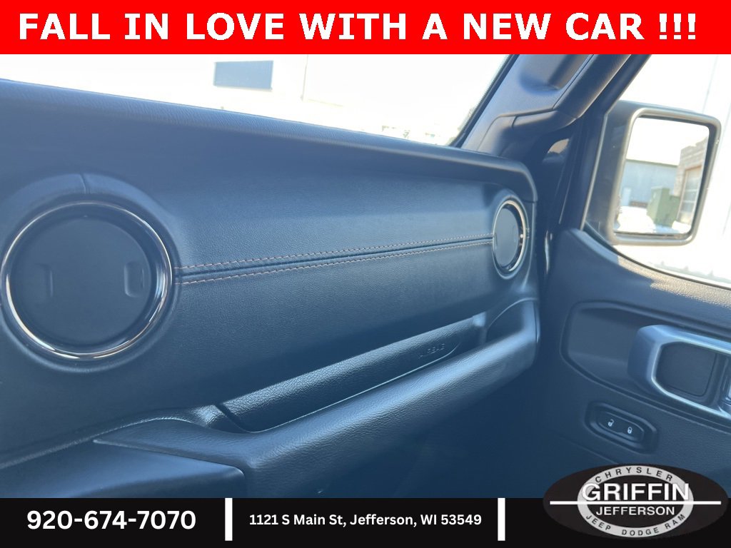 Used 2021 Jeep Wrangler Unlimited Sahara image 22