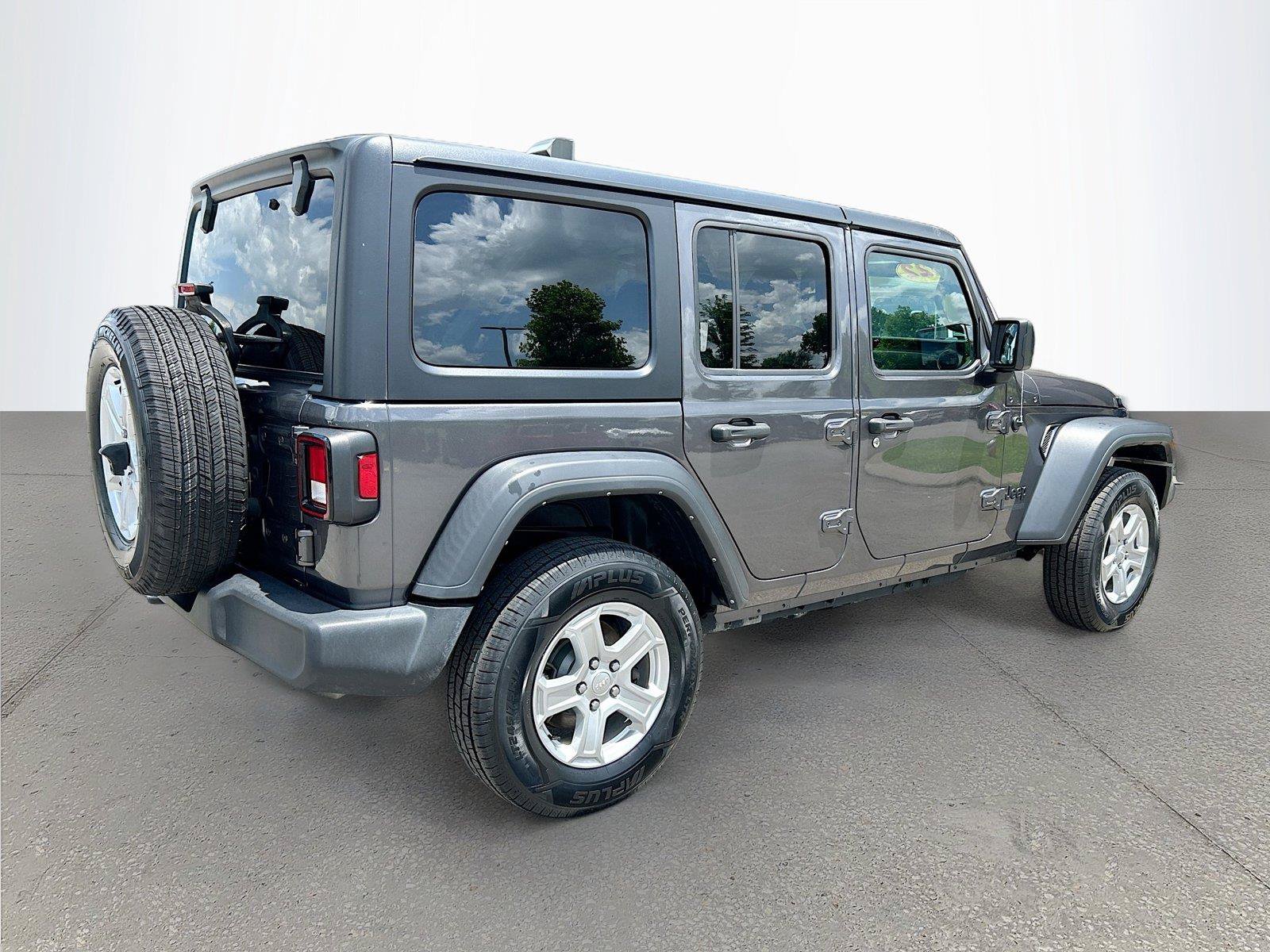 Used 2022 Jeep Wrangler Unlimited Sport AWD/4WD image 4