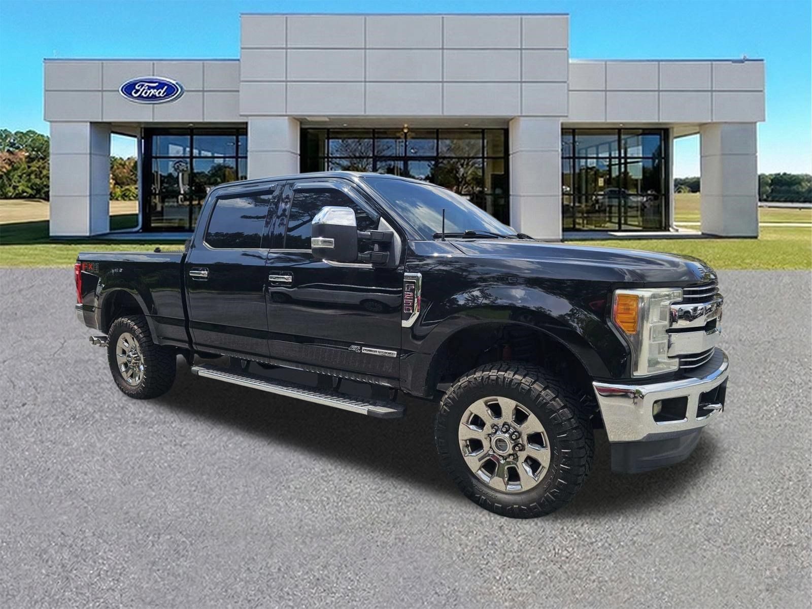 Used 2017 Ford F250 Lariat w/ Lariat Ultimate Package AWD/4WD image 2