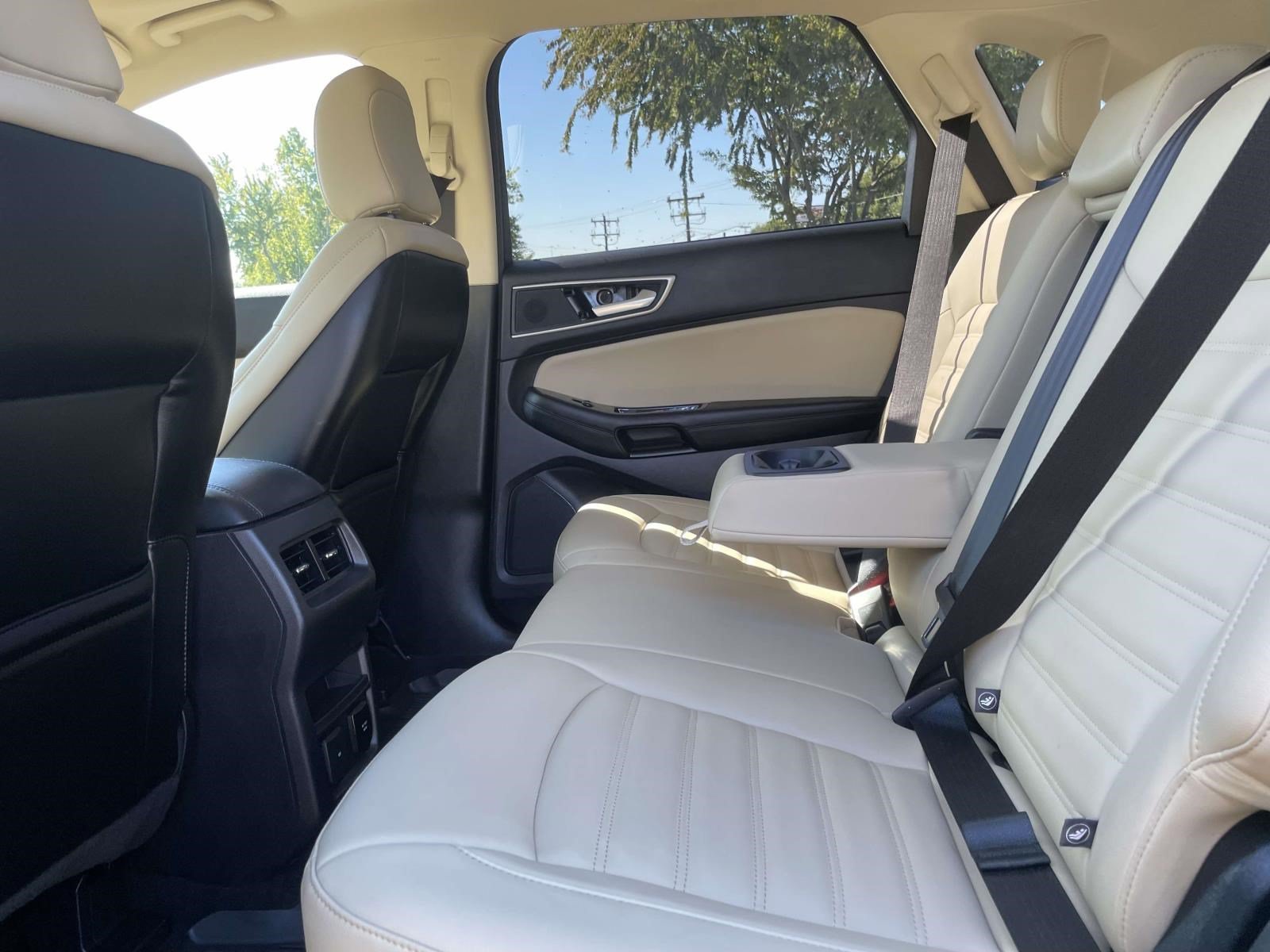 Used 2020 Ford Edge SEL w/ Convenience Package AWD/4WD image 11