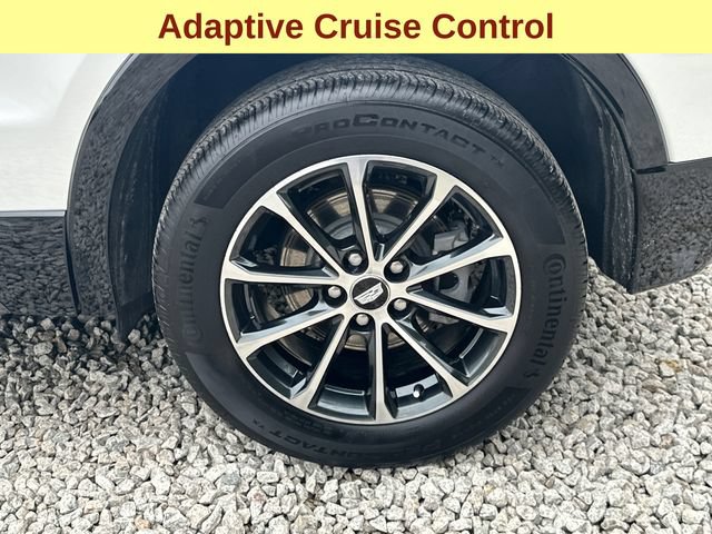 Used 2025 Cadillac XT4 Sport AWD/4WD image 9