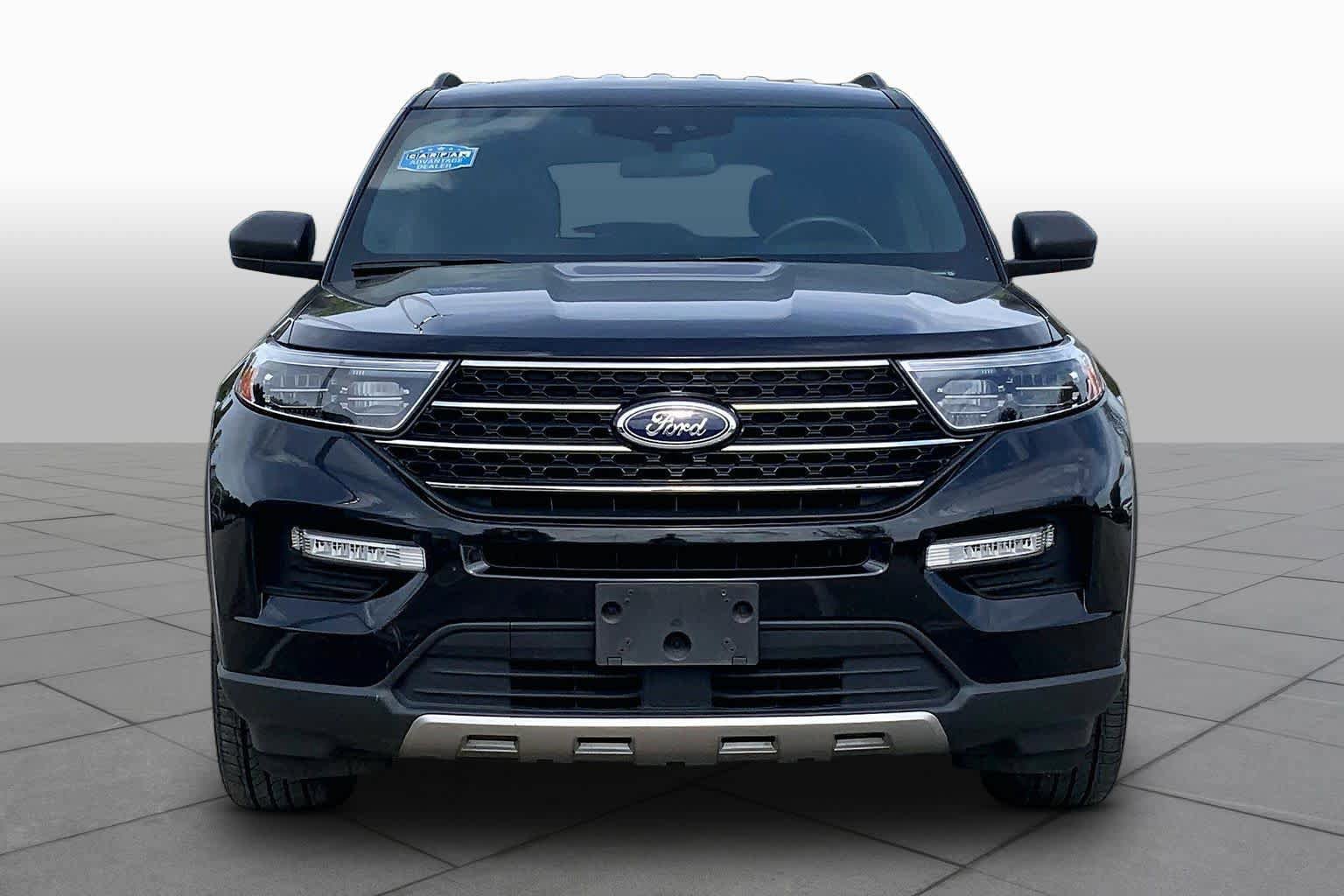 Used 2020 Ford Explorer XLT w/ Equipment Group 202A image 4