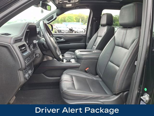 Used 2024 Chevrolet Suburban RST w/ Luxury Package AWD/4WD image 2