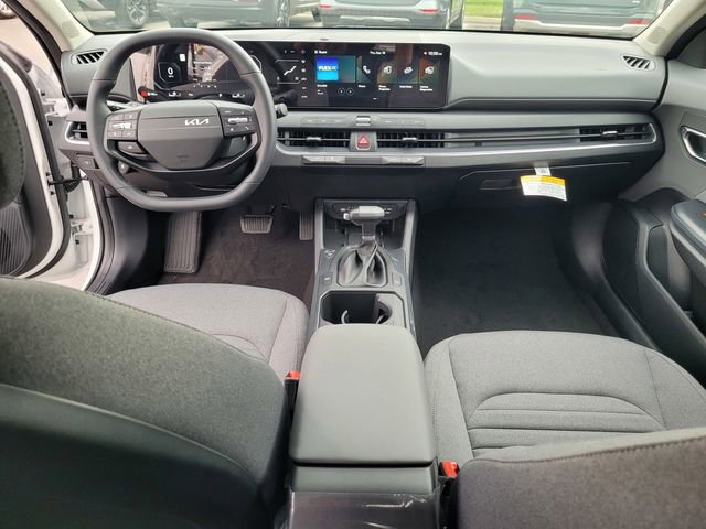 New 2025 Kia K4 EX image 8
