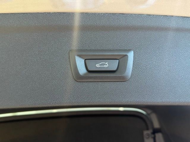 New 2026 BMW iX xDrive45 image 12