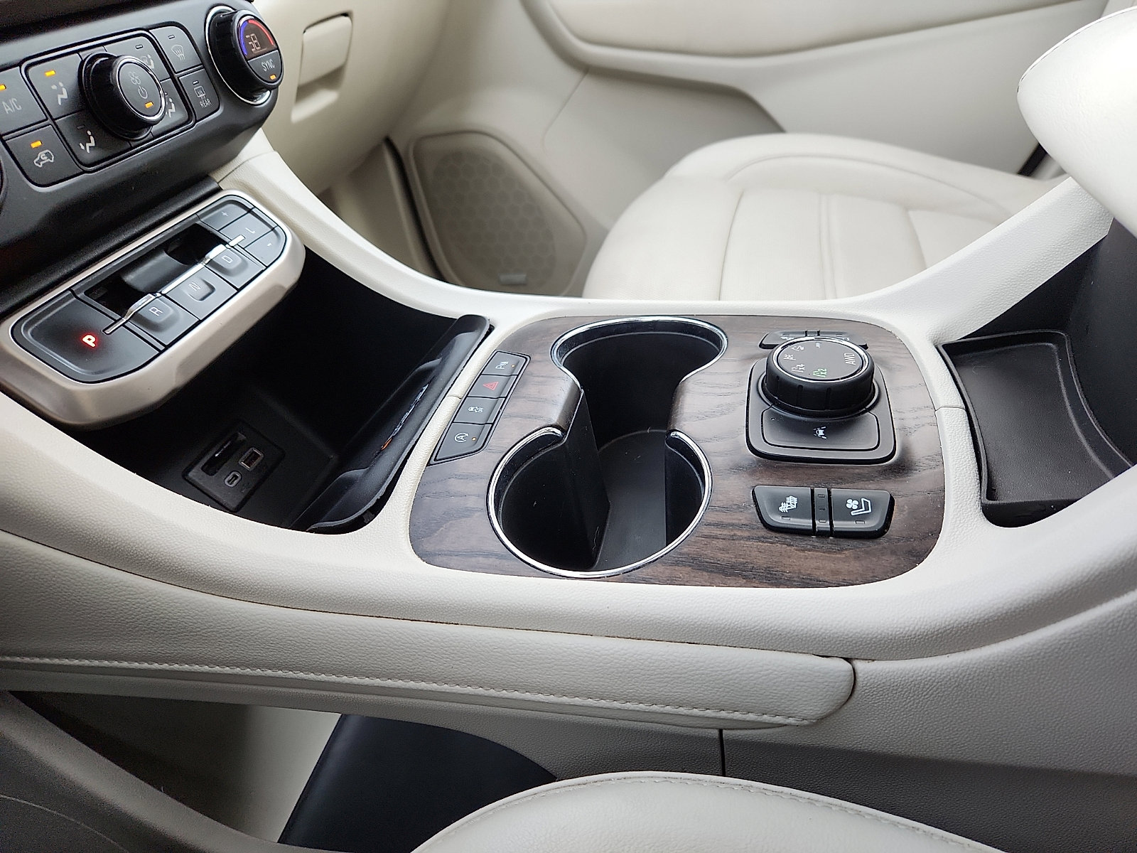 Used 2020 GMC Acadia Denali w/ Denali Ultimate Package image 20