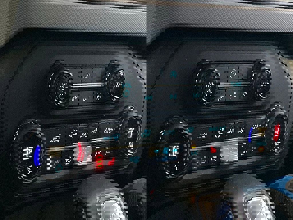 Used 2023 Ford Bronco Black Diamond image 23