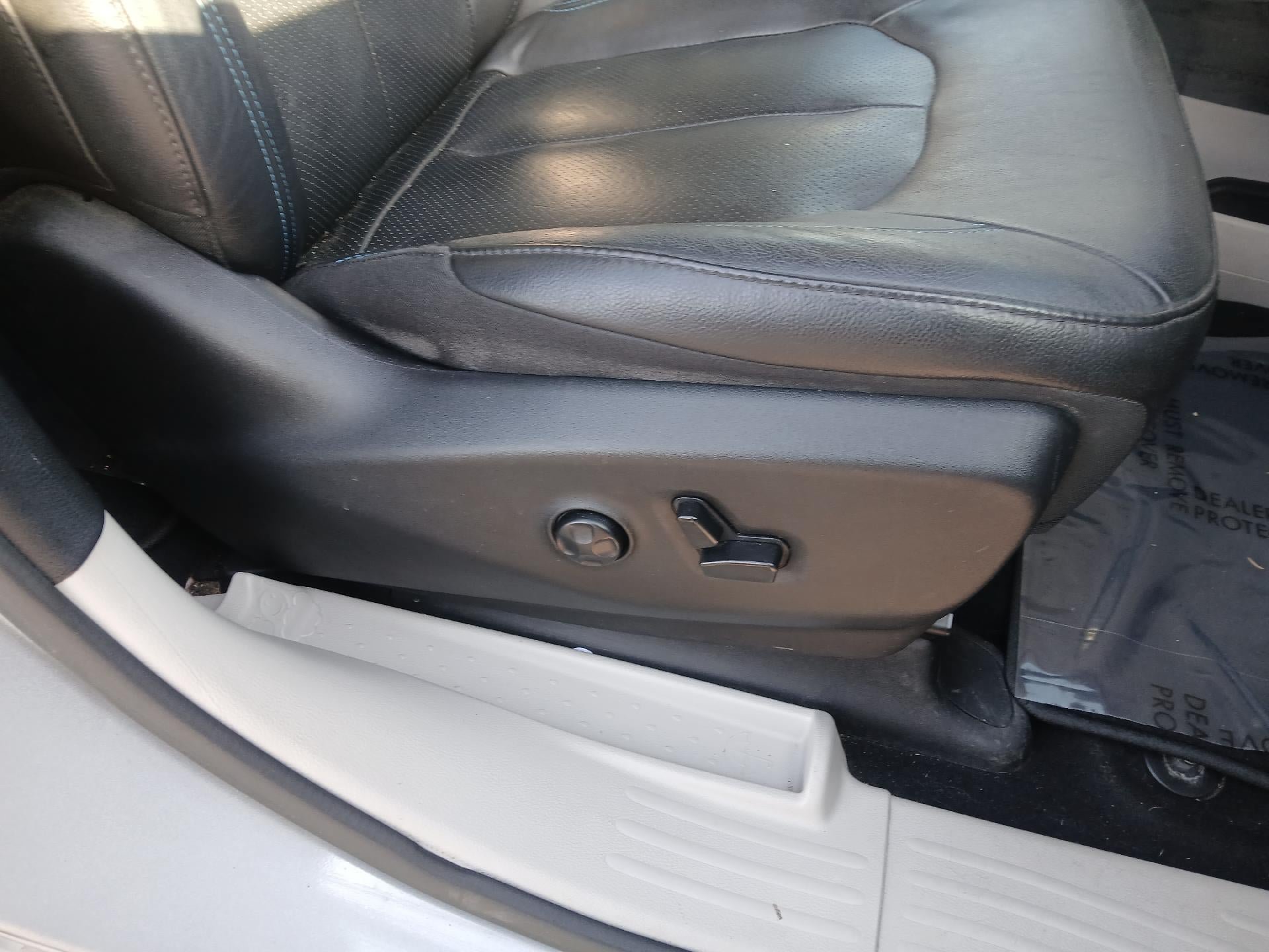 Used 2021 Chrysler Pacifica Touring-L w/ Premium & Safety Sphere Group FWD image 24
