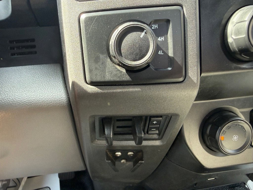 Used 2020 Ford F250 XL w/ Power Equipment Group AWD/4WD image 28