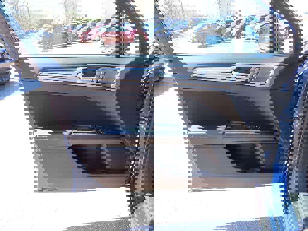 Used 2019 Ford Fusion SE image 15