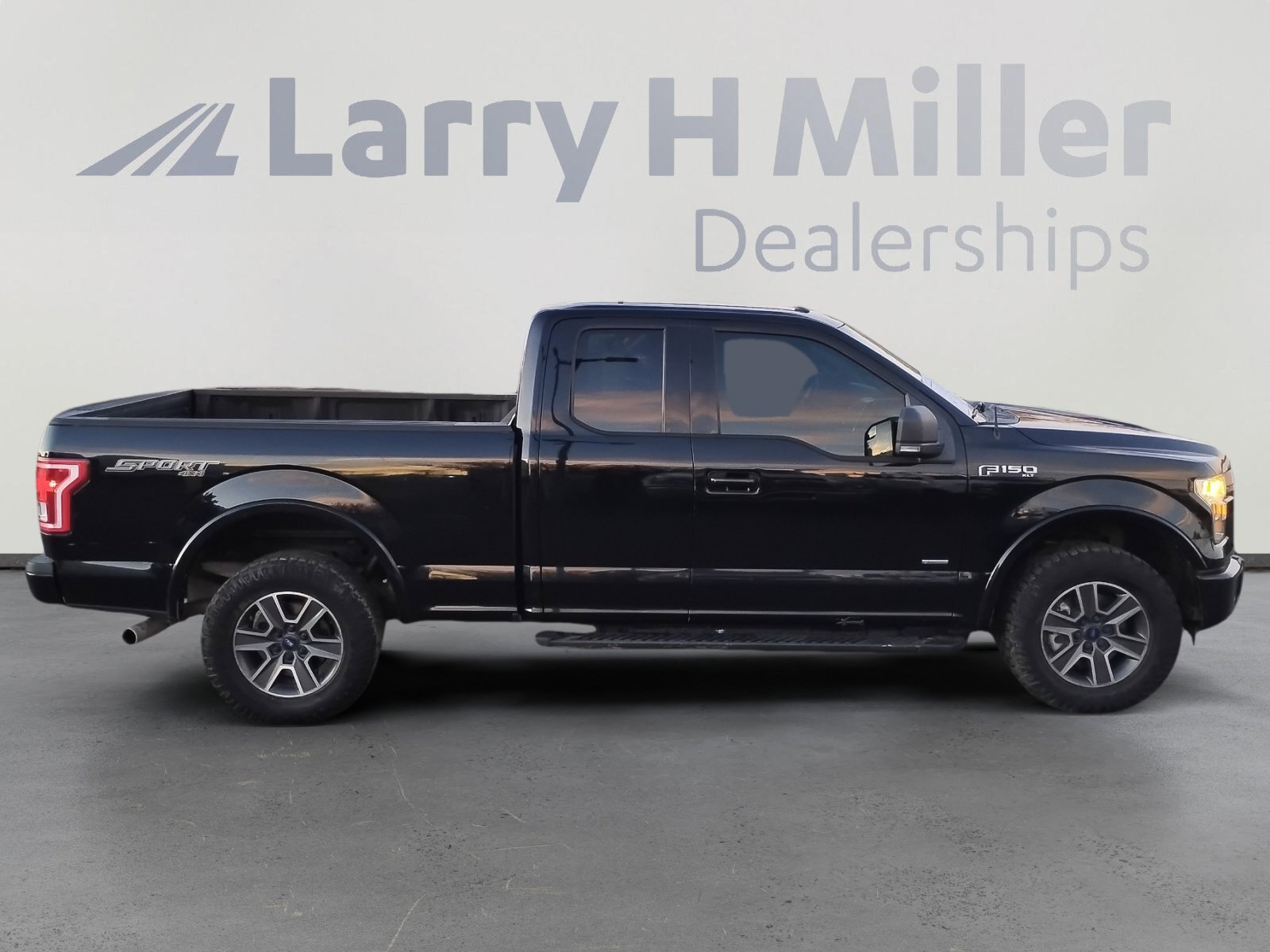 Used 2016 Ford F150 XLT w/ Equipment Group 301A Mid image 6