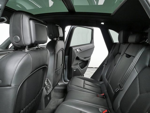 Certified 2026 Porsche Macan AWD/4WD image 21