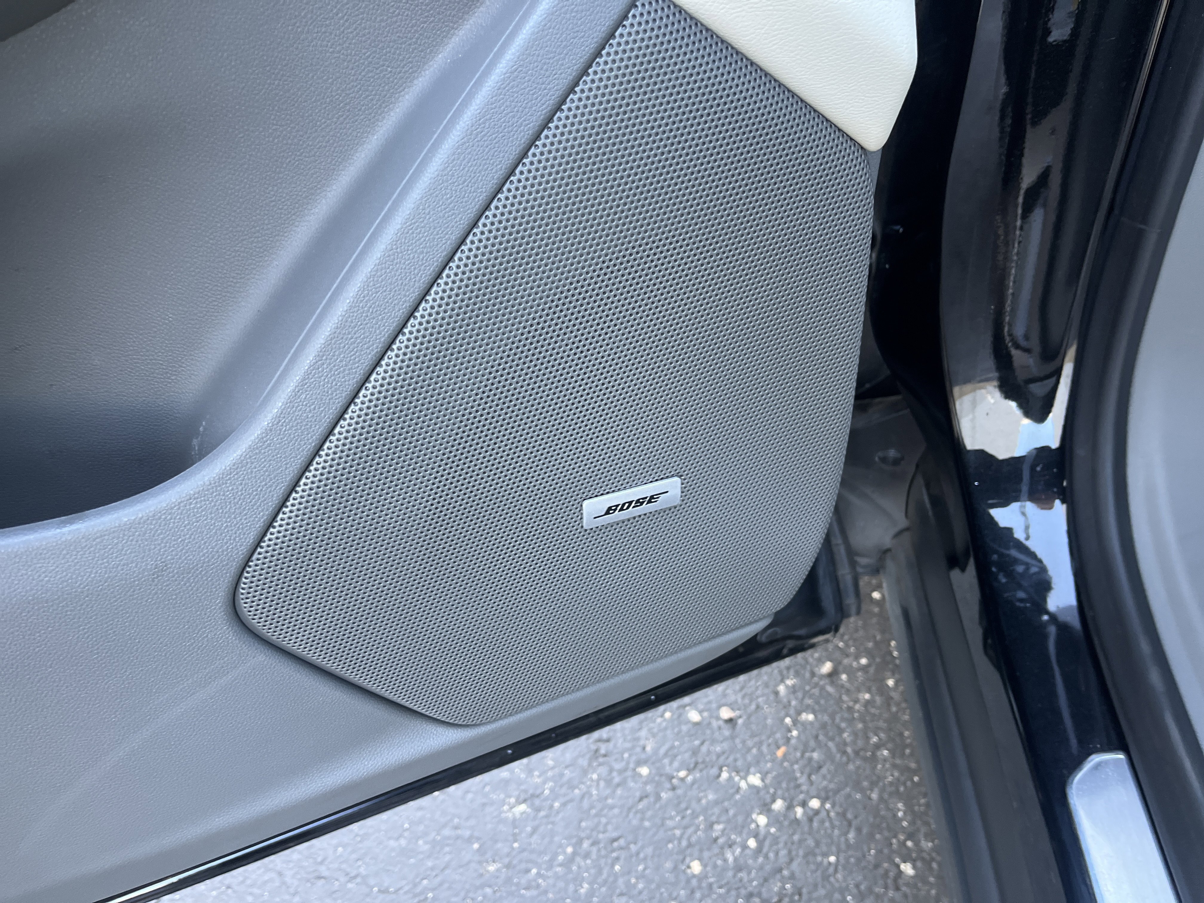 Used 2024 Cadillac XT6 Premium Luxury w/ Technology Package image 11