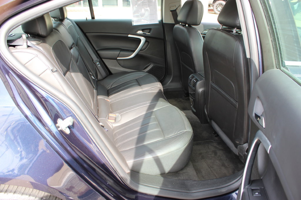 Used 2015 Buick Regal Premium w/ Experience Buick Package FWD image 38