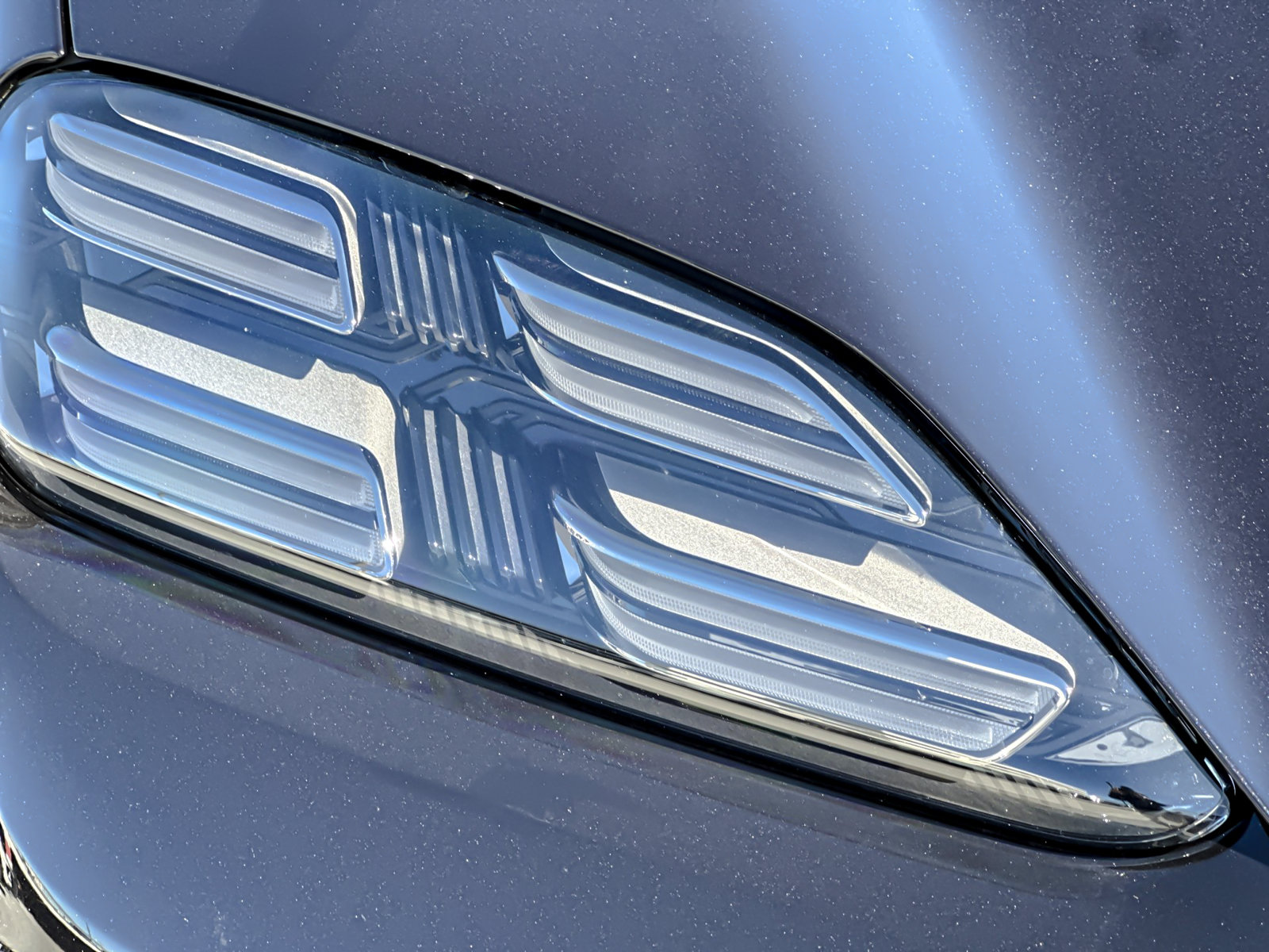 Certified 2026 Porsche Macan 4 Electric AWD/4WD image 33