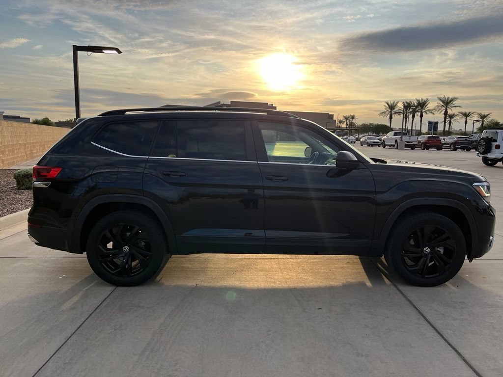 Used 2022 Volkswagen Atlas SE w/ Panoramic Sunroof Package AWD/4WD image 7