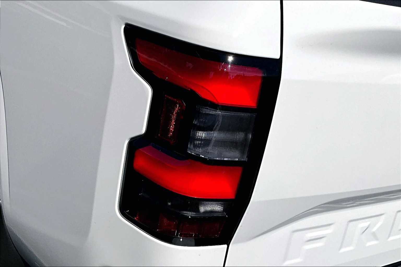 New 2026 Nissan Frontier SV image 14