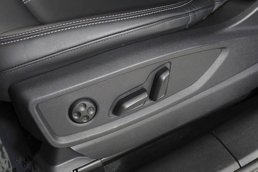 Used 2023 Audi Q5 2.0T Premium w/ Convenience Package image 23