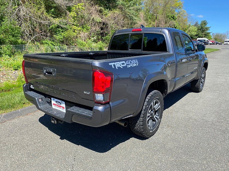 Used 2019 Toyota Tacoma TRD Sport w/ Technology Package AWD/4WD image 7