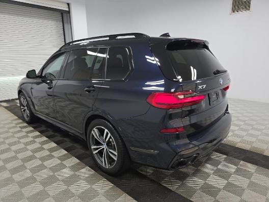 Used 2021 BMW X7 xDrive40i w/ M Sport Package AWD/4WD image 4