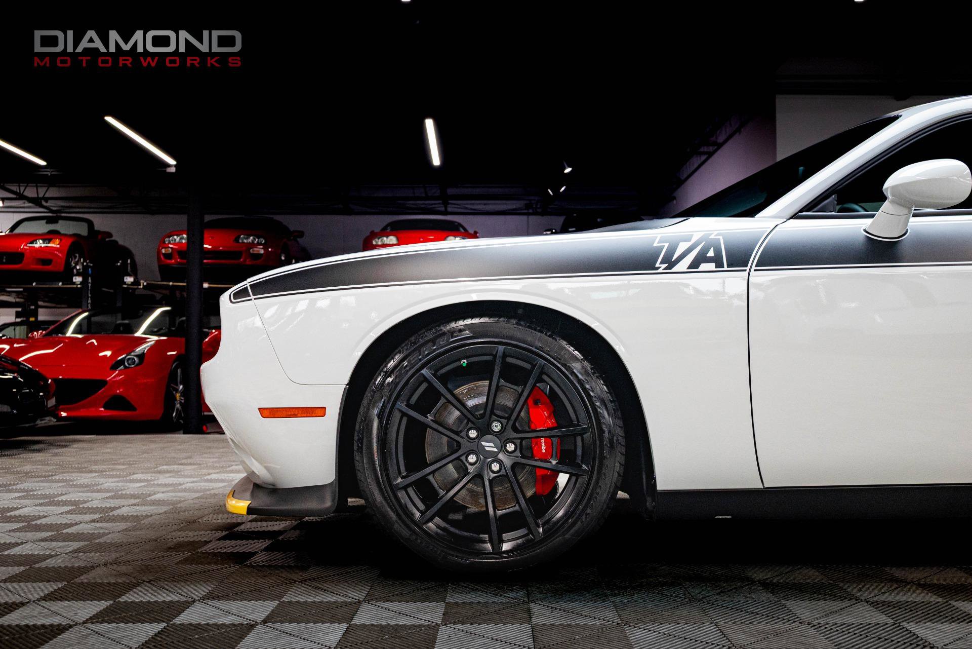 Used 2023 Dodge Challenger R/T w/ T/A Package image 10