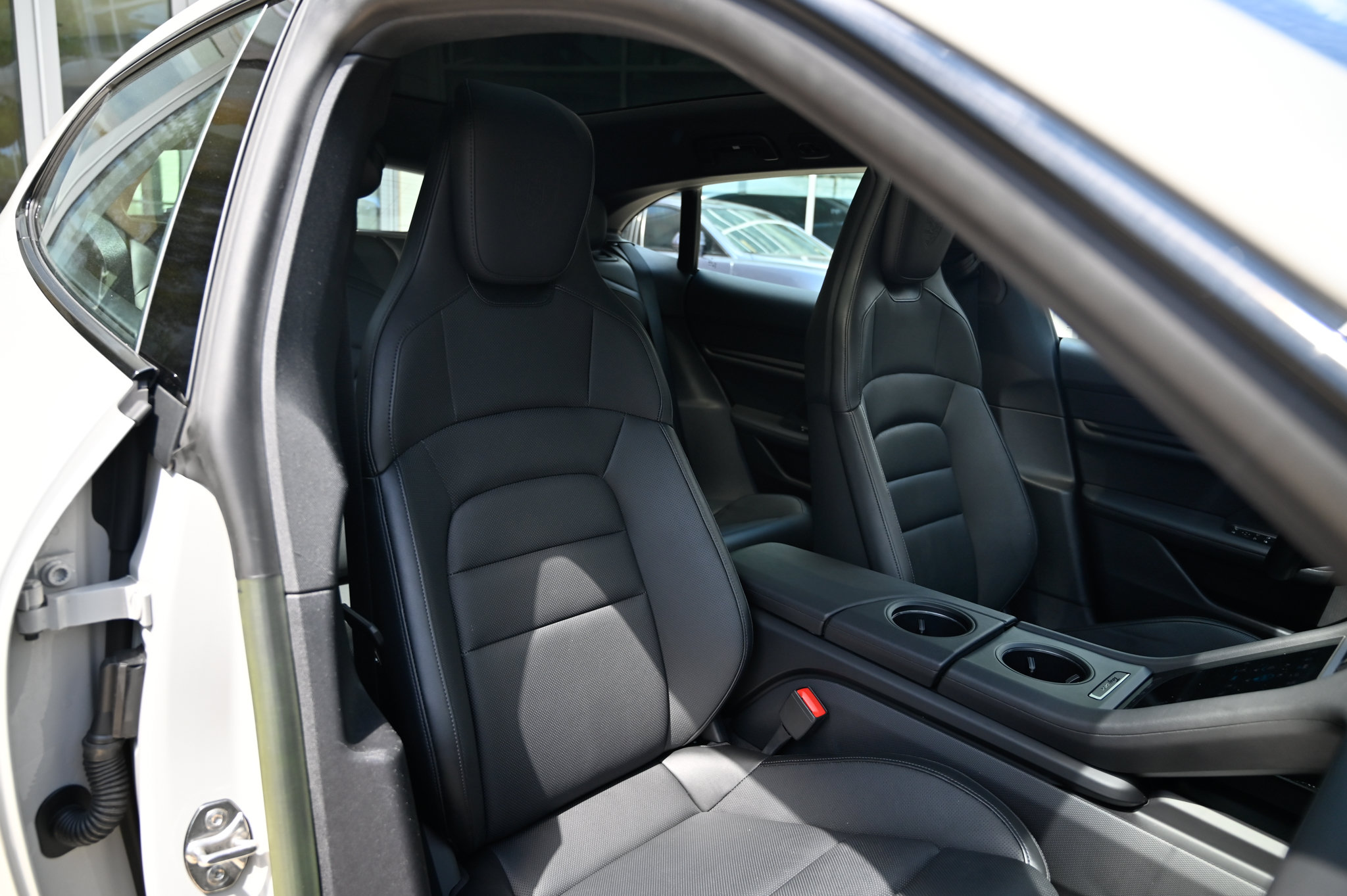 Used 2023 Porsche Taycan 4S AWD/4WD image 57