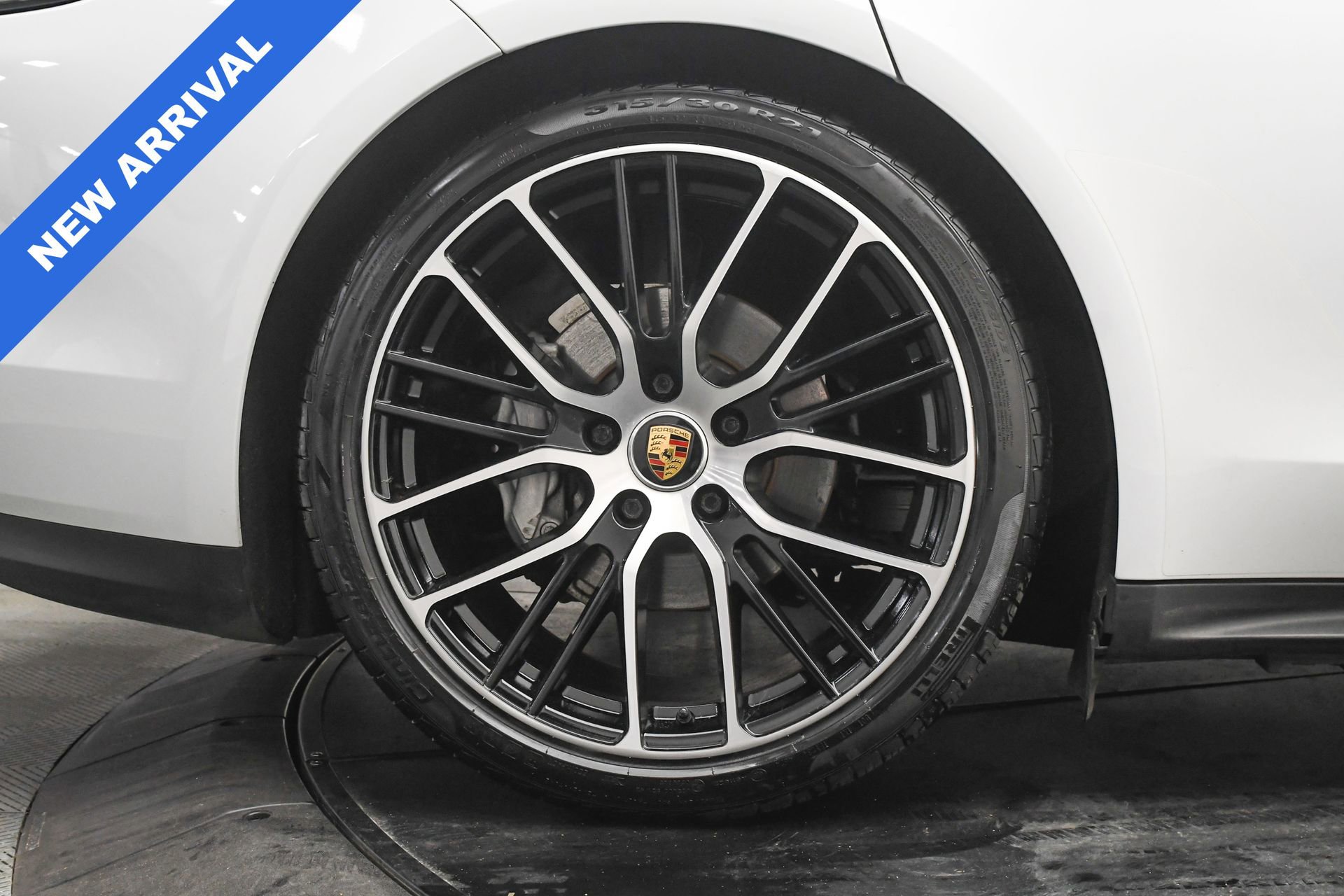 Used 2022 Porsche Panamera Platinum Edition image 33