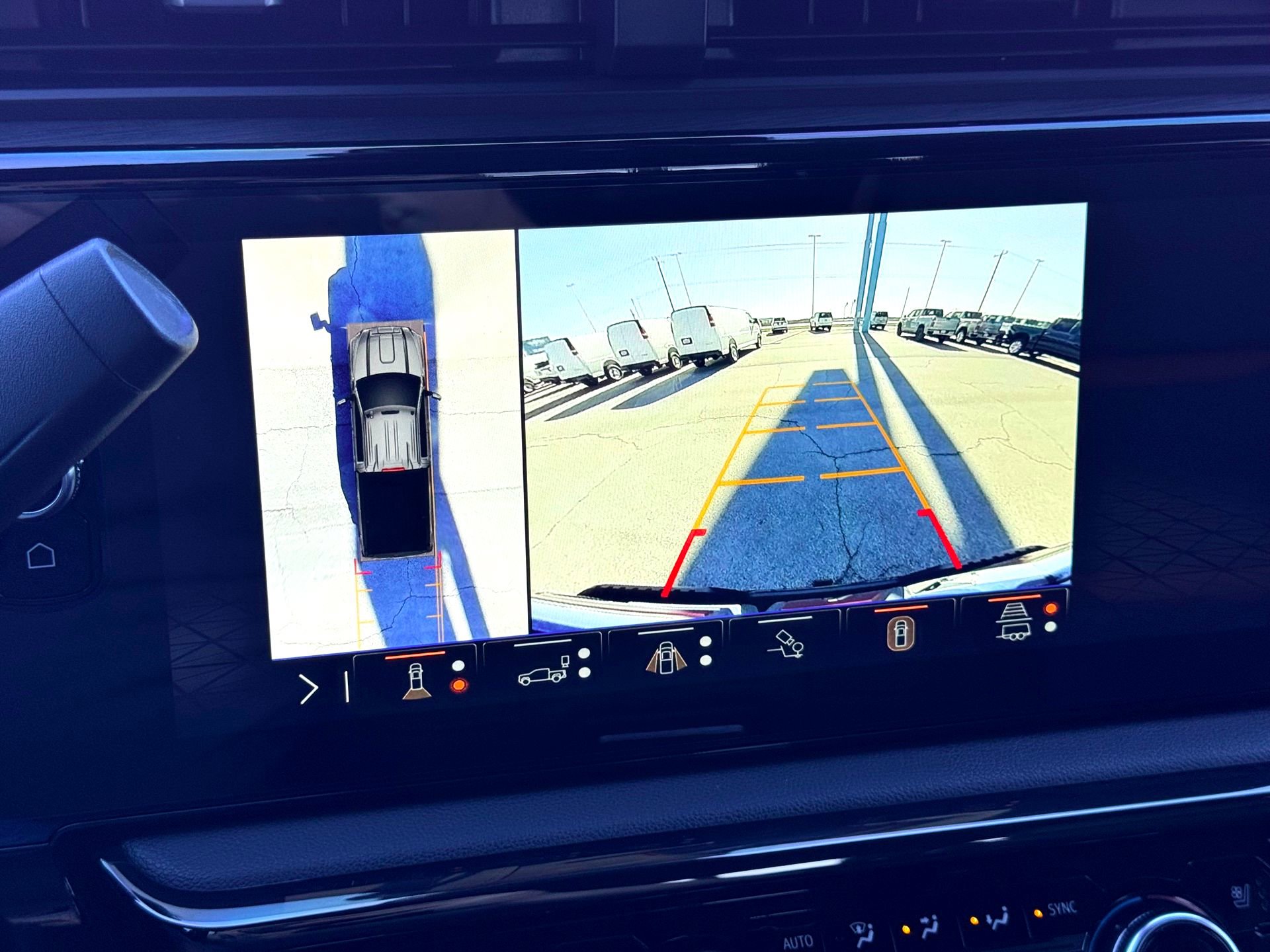 Used 2024 GMC Sierra 3500 AT4 w/ AT4 Premium Plus Package image 33