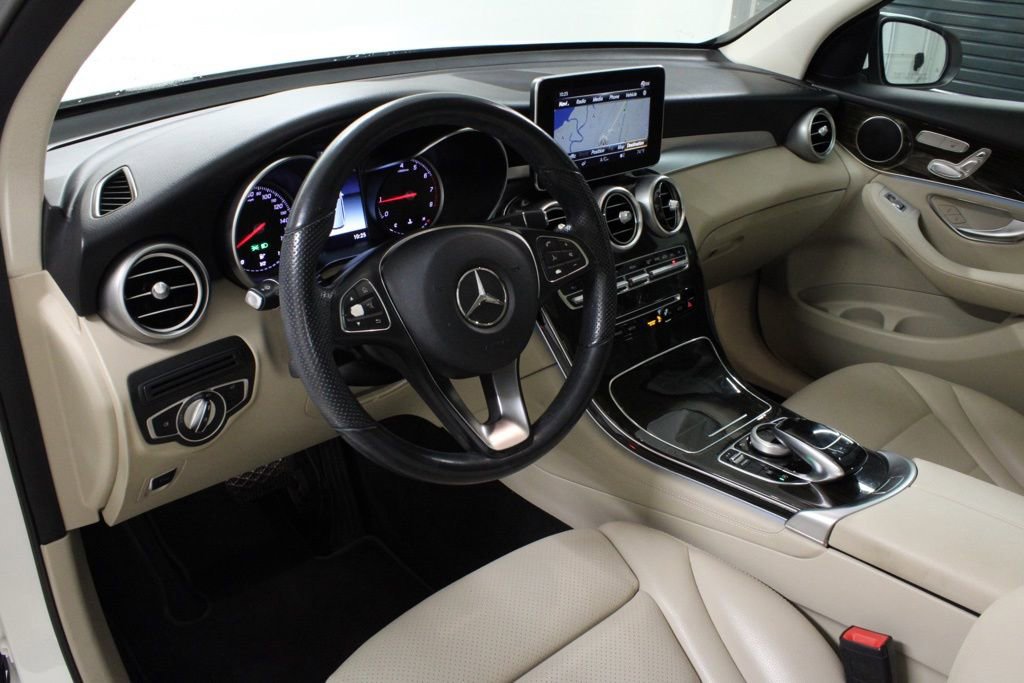 Certified 2019 Mercedes-Benz GLC 300 GLC 300 image 4