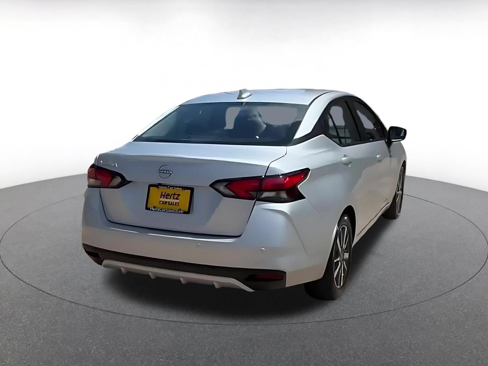 Used 2025 Nissan Versa SV FWD image 15