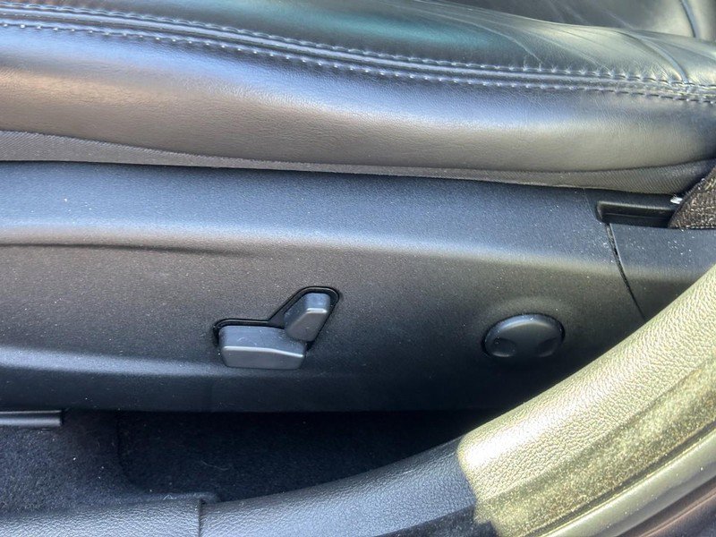 Used 2022 Chrysler 300 Touring L image 15