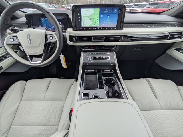New 2026 Lincoln Aviator Black Label w/ Jet Appearance Package AWD/4WD image 14