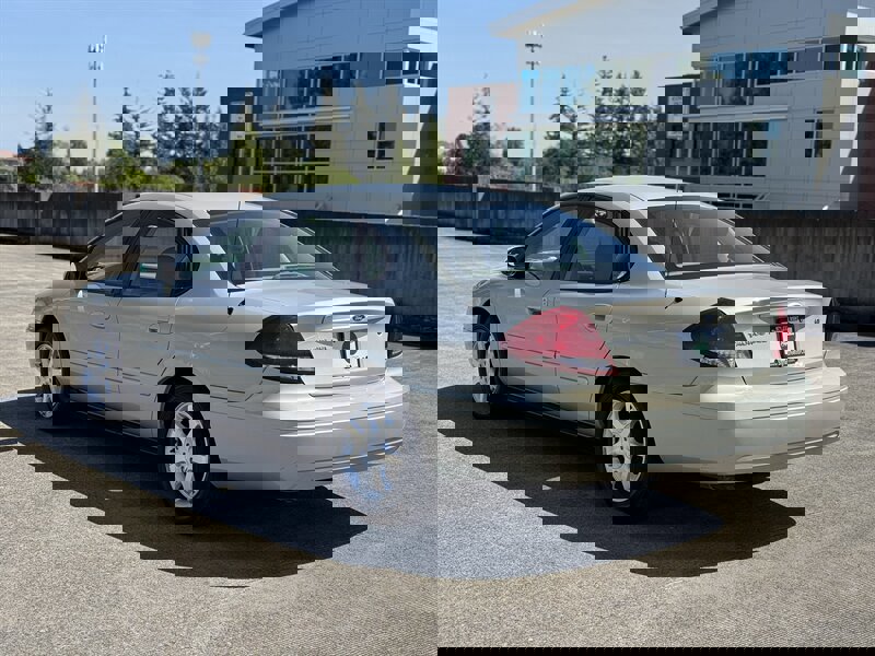 Used 2007 Ford Taurus SEL image 3