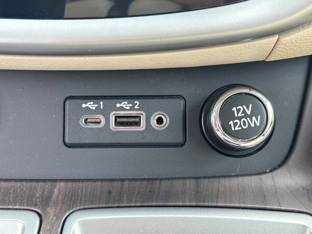 Used 2020 Nissan Murano Platinum w/ Cargo Package image 38