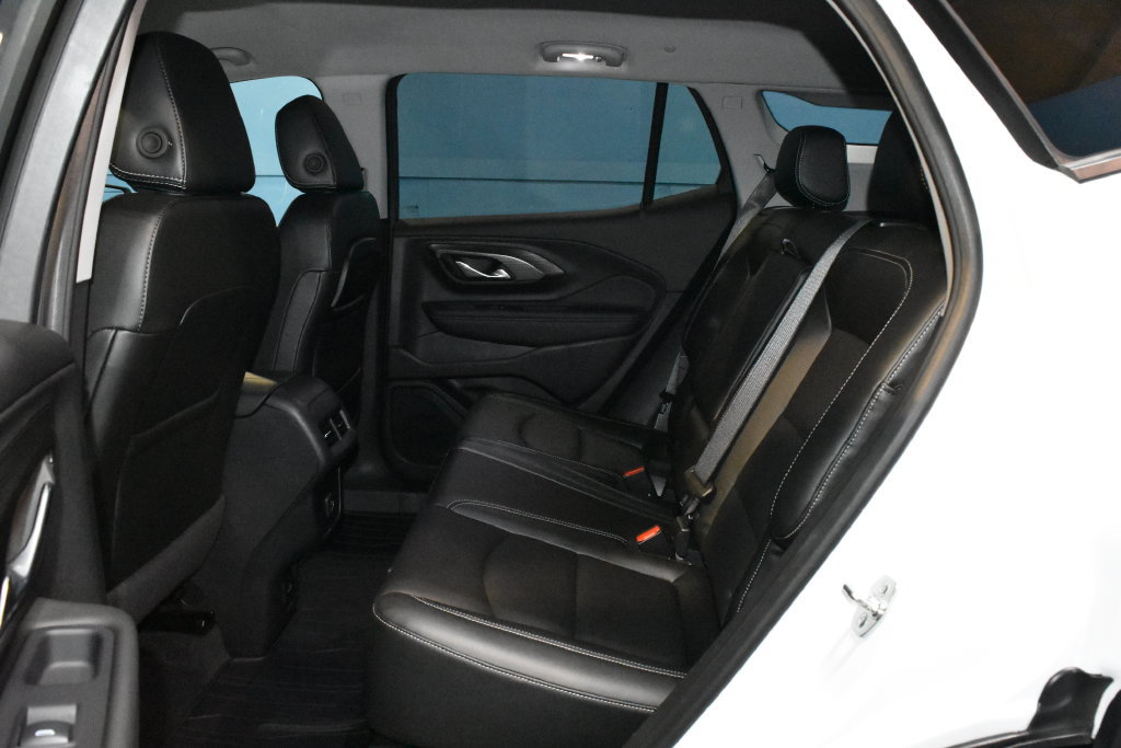Used 2024 GMC Terrain SLT w/ Tech Package AWD/4WD image 21