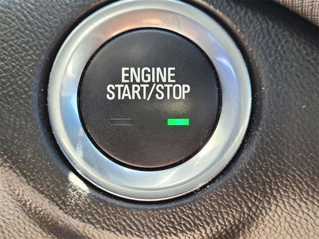 Used 2022 Chevrolet Equinox RS w/ RS Leather Package image 22