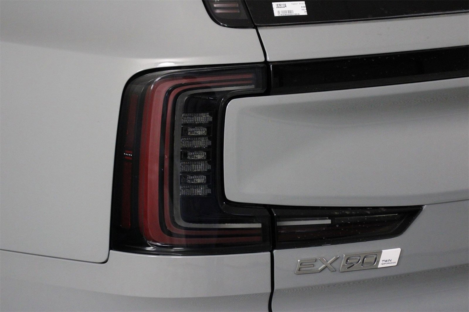 New 2025 Volvo EX90 Plus image 14