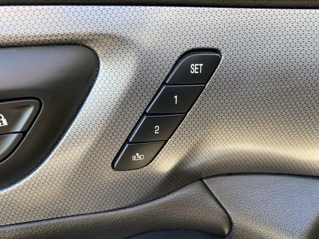 Used 2021 Chevrolet Traverse Premier w/ Redline Edition FWD image 15