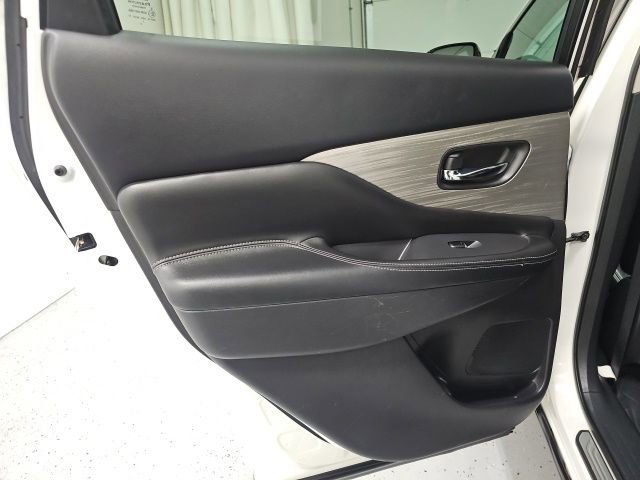 Used 2015 Nissan Murano Platinum w/ Platinum Technology Package AWD/4WD image 29