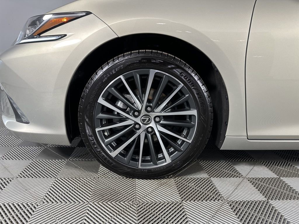 Used 2023 Lexus ES 250 w/ Premium Package AWD/4WD image 8