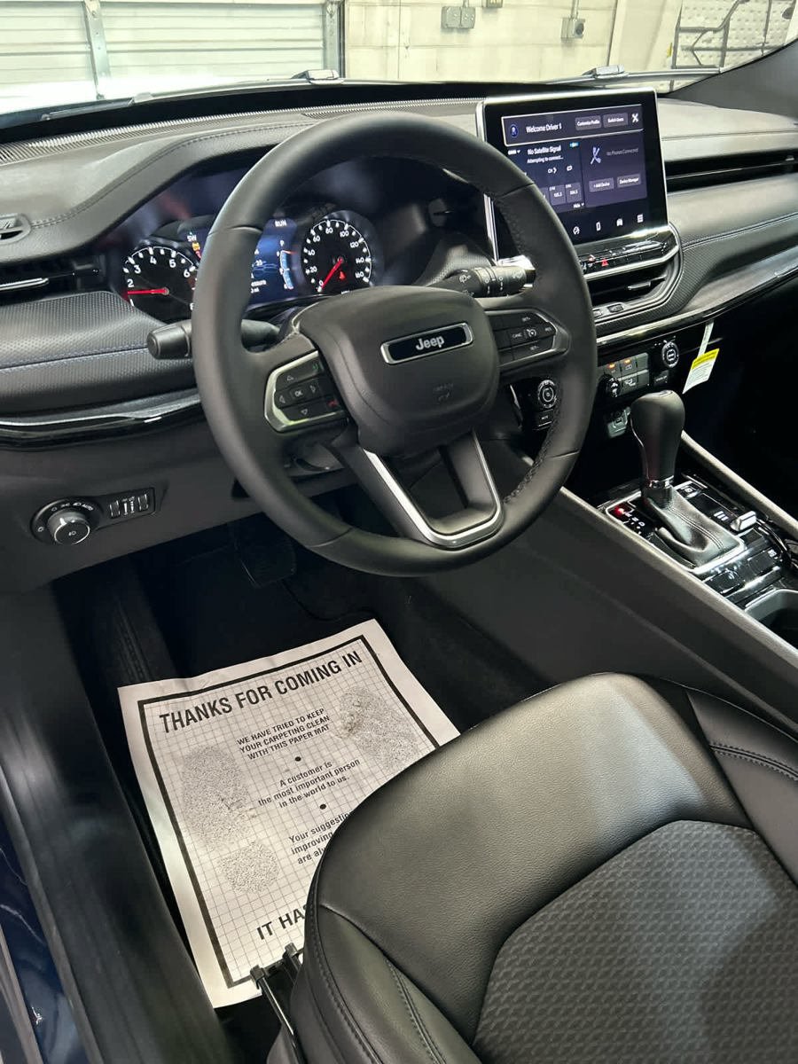 New 2026 Jeep Compass Latitude AWD/4WD image 9