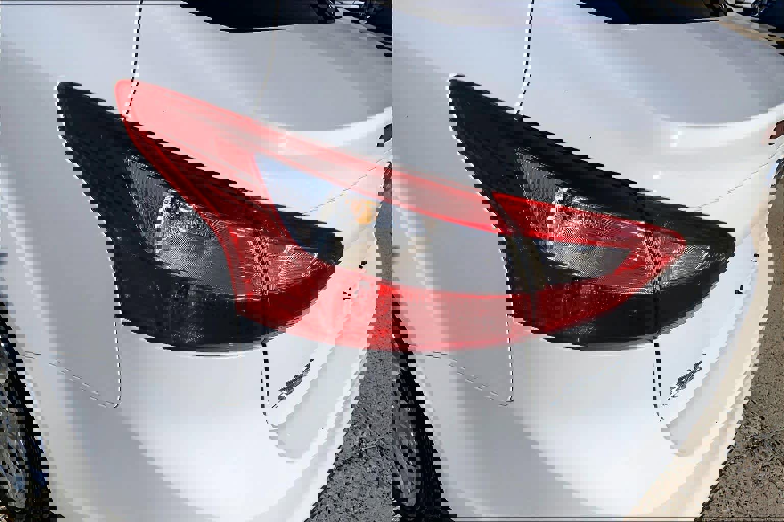 Used 2012 Ford Focus SE image 28