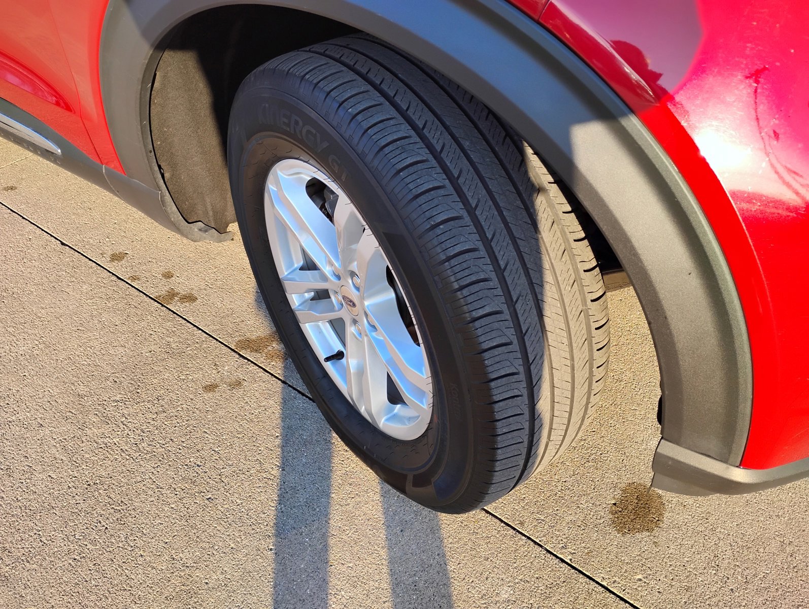 Used 2022 Ford Explorer XLT w/ Equipment Group 202A image 28