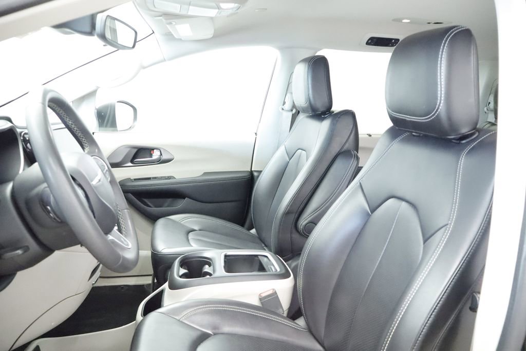 Certified 2023 Chrysler Pacifica Touring-L FWD image 29